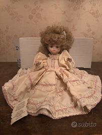 Bambola in ceramica di Capidimonte