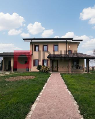 CASA SINGOLA IN CLASSE A4 !! RIF. "URA1"