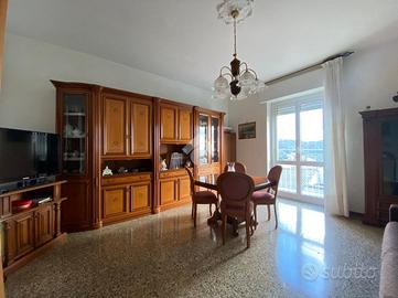 4 LOCALI A GENOVA