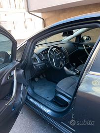 Opel astra j cosmo 1.7 neopatentati