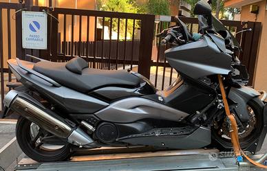 Tmax 500 2009 Incidentato