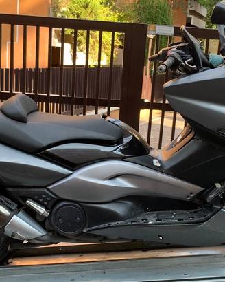 Tmax 500 2009 Incidentato