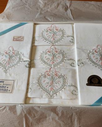 parure matrimoniale vintage ricamato a mano ricamo