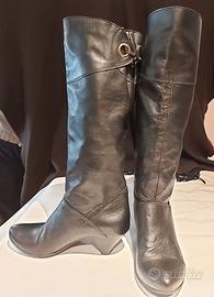 Stivali di vera pelle, neri. Misura 38.