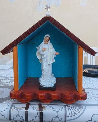 Nicchia con santo