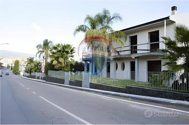 Villa a schiera - Santa Venerina