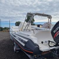 Gommone ZAR65 con Suzuki DF225