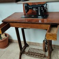macchina da cucire Necchi