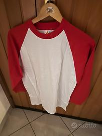 Maglia bianca e rossa della vodafone