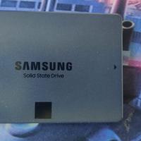 SSD SAMSUNG 1 TB (1000 GB) modello 860 QVO