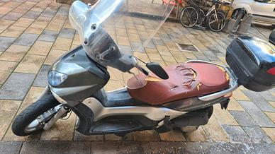 scooter yamaha 250