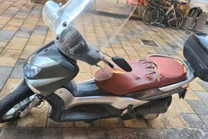 scooter yamaha 250
