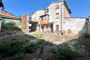 CASA SEMINDIPENDENTE A CANNETO PAVESE