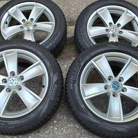 Cerchi in lega Volkswagen più gomme Pirelli 