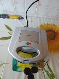 Tostiera con piastre rimovibili 750w