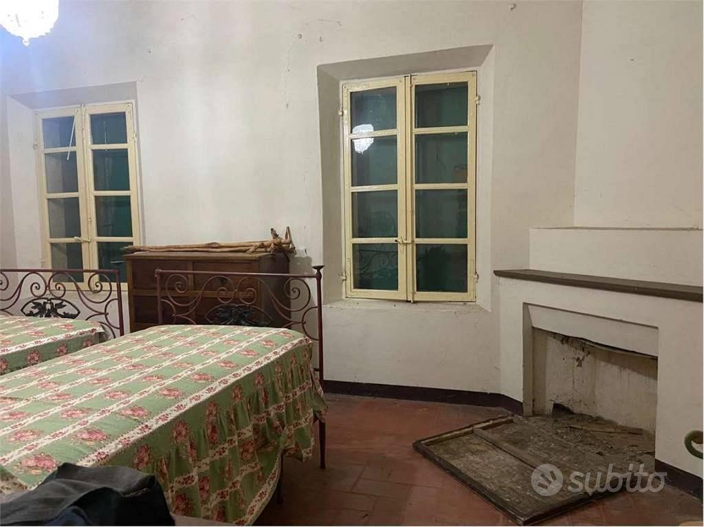 Rustico / Casale di 959 m² con più di 5 locali a Q - Vista 5