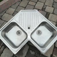 Lavello inox triangolare