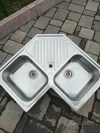 Lavello inox triangolare