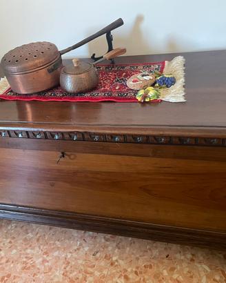 Cassapanca antica restaurata in legno