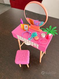 Barbie set di mobili e accessori