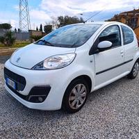 Peugeot 107 1.0cc Automatica 5 porte