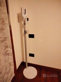 colonna stazione ricarica Dyson 