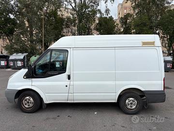 Furgone TRANSIT con coibentazione