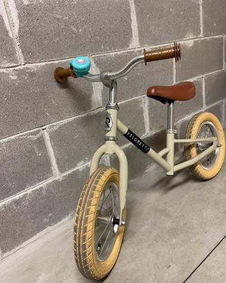 Bicicletta da bambino/a senza pedali