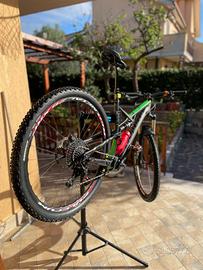 Specialized full suspended camber carbon comp