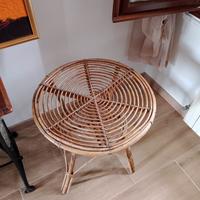 tavolino in vimini 