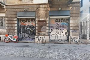 NEGOZIO A MILANO