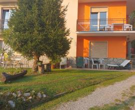 Bilocale con giardino
