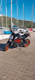 KTM Duke 390