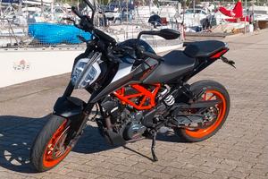 KTM Duke 390