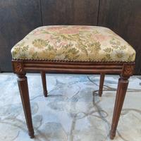 Pouf stile antico in broccato e filo d'oro