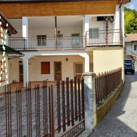 Casa in montagna, con ampio terrazzo