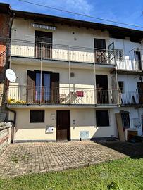 Bilocale in corte, luminoso, con vista
