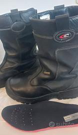 Stivali  gorotex  n 43