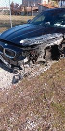 auto incidentata BMW 520 180cv