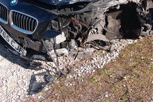 auto incidentata BMW 520 180cv