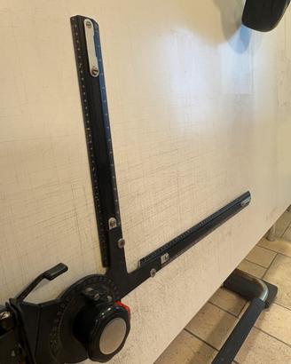 Tavolo da disegno con Tecnigrafo