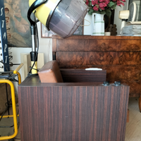 Poltrona da barbiere vintage vecchia