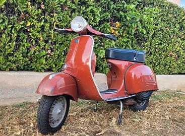 Piaggio Vespa TS 125 Kadmandu conservata