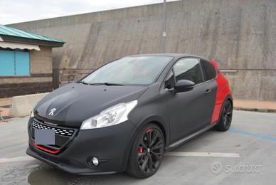 Peugeot 208 gti 30th anniversario