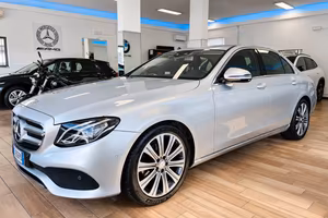 Mercedes-benz E 220 BlueTEC Sport 9G-TRONIC