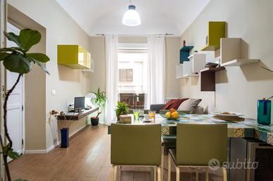 2 vani: via rosolino pilo pressi via ruggero 7°