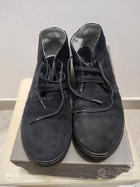 scarpe modello Clark 