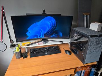 Computer completo di monitor