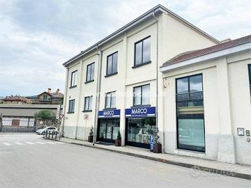 ENORME CAPANNONE ADIACENTE AL CENTRO CITTA'