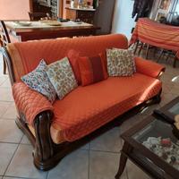 Divano e una poltrona arte povera salotto rustico